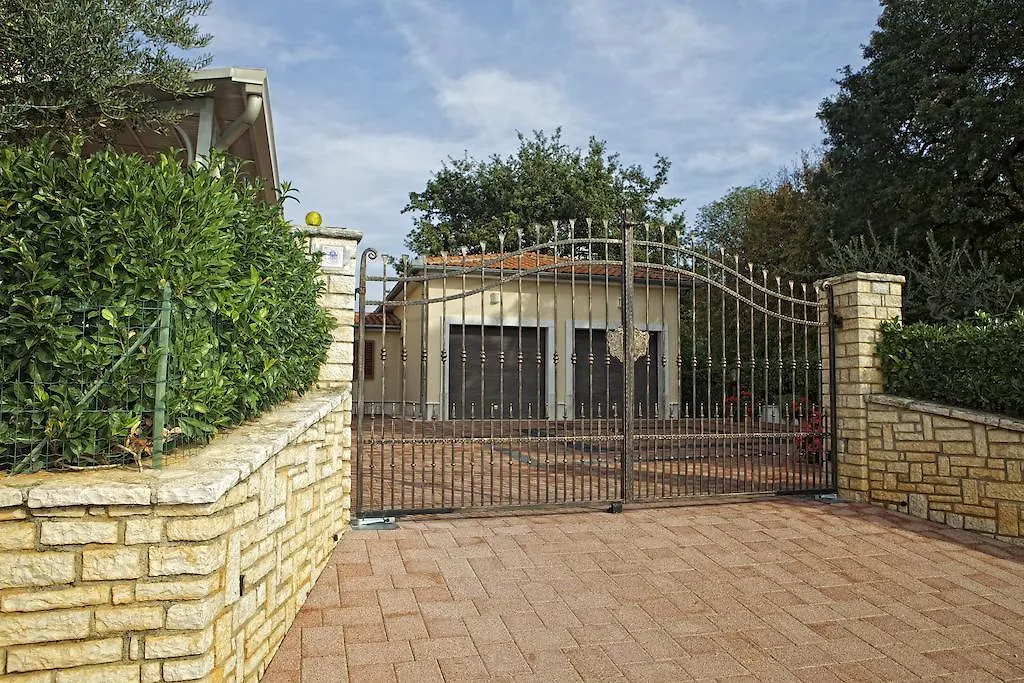 Guest house Ulika Rooms & Apartments Porec